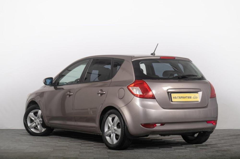 Kia Ceed I Рестайлинг Томск  - изображение 6
