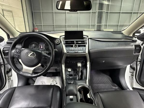 Lexus NX I с пробегом 2015 года, цена 3 097 000 рублей, 141336 км, внедорожник, Автокод Объявления