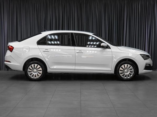 Skoda Rapid II с пробегом 2021 года, цена 1 637 000 рублей, 46577 км, лифтбек, Автокод Объявления