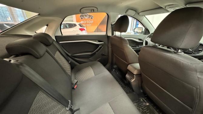Lada (ВАЗ) Vesta I с пробегом 2018 года, цена 899 000 рублей, 120154 км, седан, Автокод Объявления