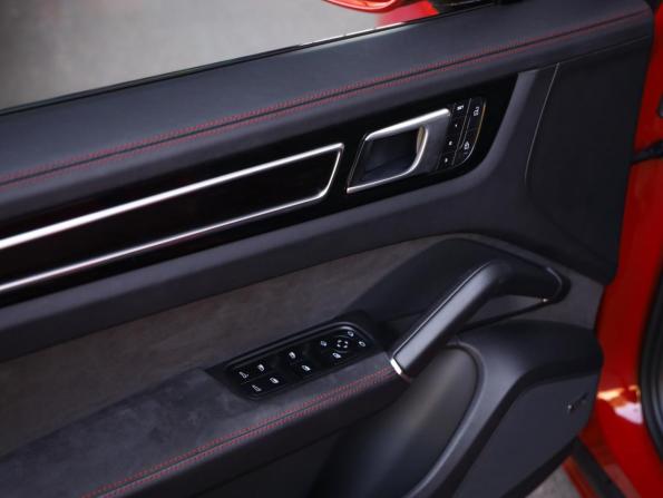 Porsche Cayenne III с пробегом 2022 года, цена 11 799 000 рублей, 30762 км, внедорожник, Автокод Объявления