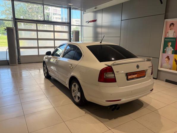 Skoda Octavia II (A5) Рестайлинг с пробегом 2011 года, цена 699 000 рублей, 300000 км, лифтбек, Автокод Объявления