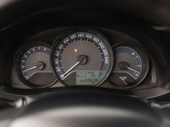Toyota Corolla XI (E160 E170 E180) с пробегом 2013 года, цена 940 000 рублей, 335236 км, седан, Автокод Объявления