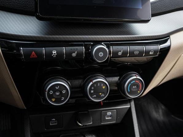 Lada (ВАЗ) Vesta I Рестайлинг (NG) с пробегом 2025 года, цена 1 640 000 рублей, 17969 км, седан, Автокод Объявления