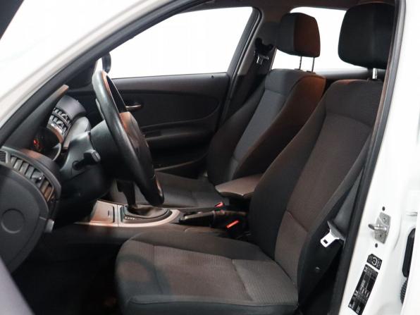 BMW 1 серии I (E81/E82/E87/E88) Рестайлинг с пробегом 2011 года, цена 925 000 рублей, 100000 км, хэтчбек, Автокод Объявления