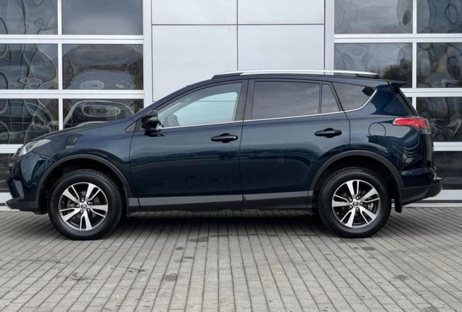 Toyota RAV4 IV (XA40) Рестайлинг с пробегом 2018 года, цена 2 190 000 рублей, 106256 км, внедорожник, Автокод Объявления