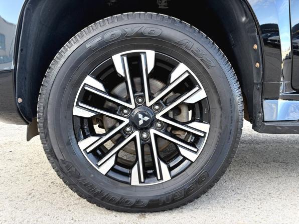 Mitsubishi Montero Sport III Рестайлинг с пробегом 2023 года, цена 4 100 000 рублей, 37955 км, внедорожник, Автокод Объявления