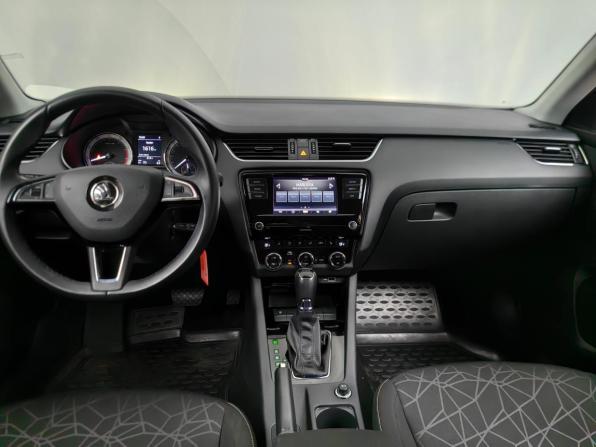 Skoda Octavia III (A7) Рестайлинг с пробегом 2019 года, цена 2 119 000 рублей, 52473 км, лифтбек, Автокод Объявления