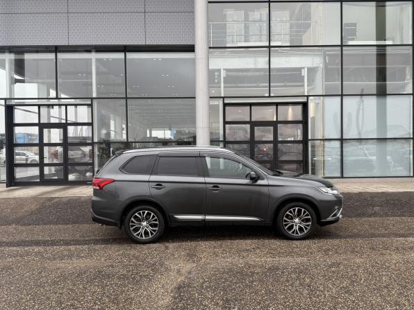 Mitsubishi Outlander III Рестайлинг 2 с пробегом 2016 года, цена 1 670 000 рублей, 115084 км, внедорожник, Автокод Объявления