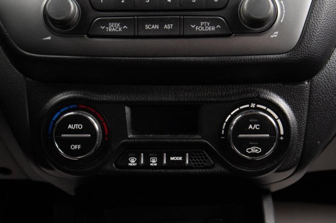 Kia Rio III с пробегом 2015 года, цена 1 019 000 рублей, 154000 км, седан, Автокод Объявления