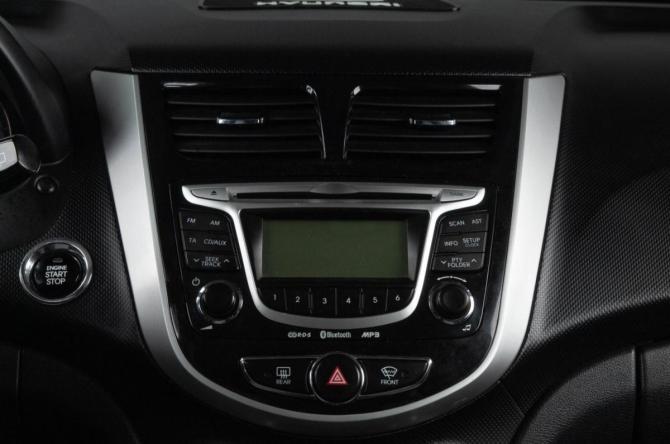 Hyundai Solaris I с пробегом 2012 года, цена 949 000 рублей, 2012 км, хэтчбек, Автокод Объявления