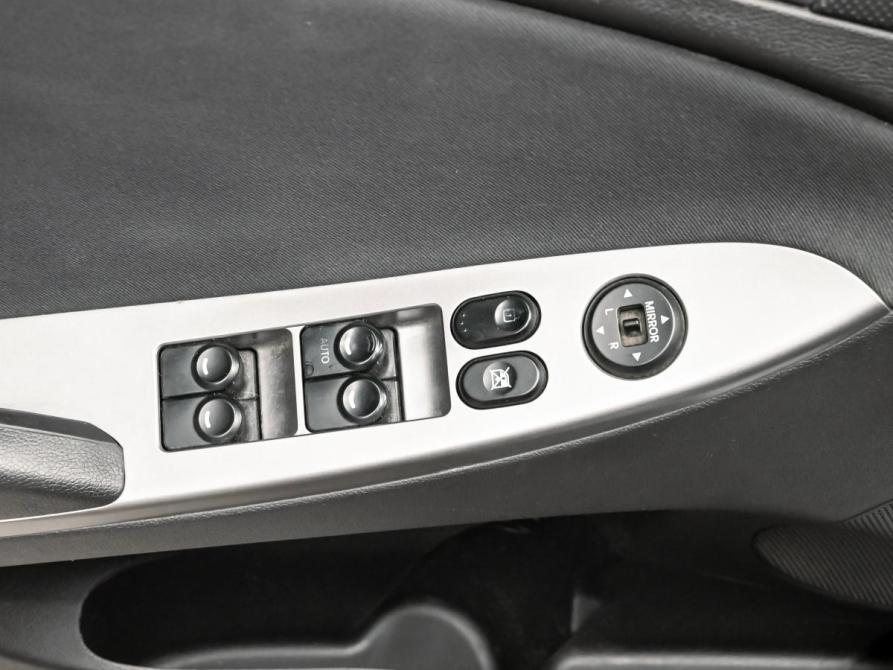 Hyundai Solaris I Рестайлинг Екатеринбург  - изображение 13