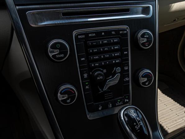 Volvo XC60 I Рестайлинг с пробегом 2013 года, цена 1 680 000 рублей, 218271 км, внедорожник, Автокод Объявления