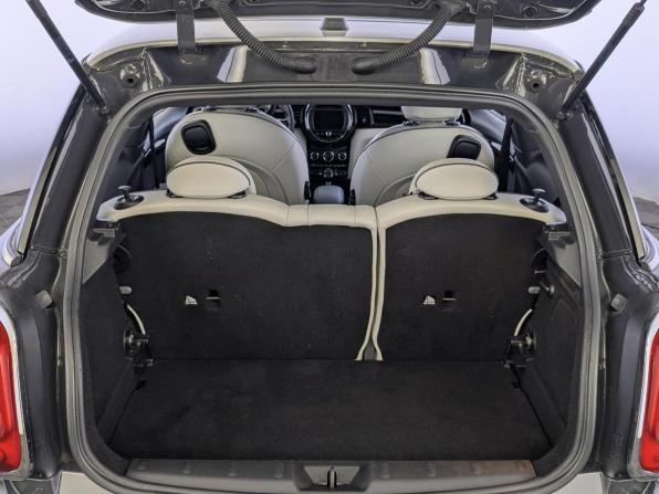 Mini Hatch III (F55/F56) с пробегом 2016 года, цена 2 010 000 рублей, 68903 км, хэтчбек, Автокод Объявления