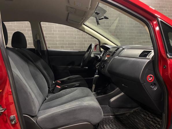 Nissan Tiida I Рестайлинг с пробегом 2012 года, цена 909 000 рублей, 177029 км, хэтчбек, Автокод Объявления