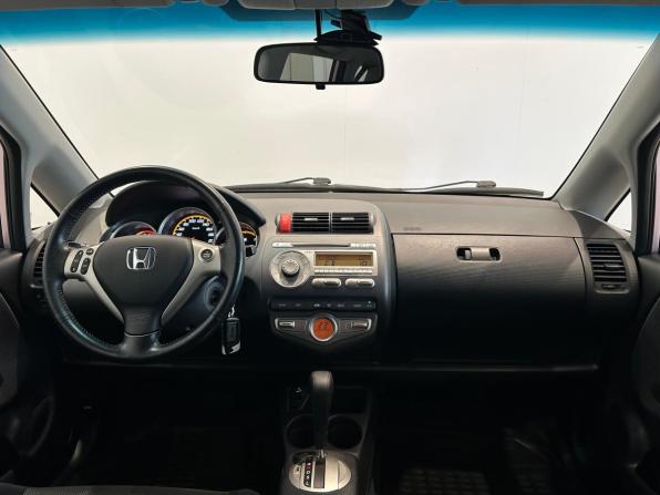 Honda Jazz I Рестайлинг с пробегом 2008 года, цена 680 000 рублей, 94900 км, хэтчбек, Автокод Объявления