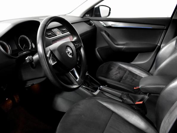 Skoda Octavia III (A7) Рестайлинг с пробегом 2017 года, цена 1 697 890 рублей, 171671 км, лифтбек, Автокод Объявления
