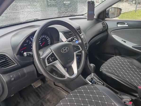 Hyundai Solaris I с пробегом 2012 года, цена 850 000 рублей, 79072 км, седан, Автокод Объявления