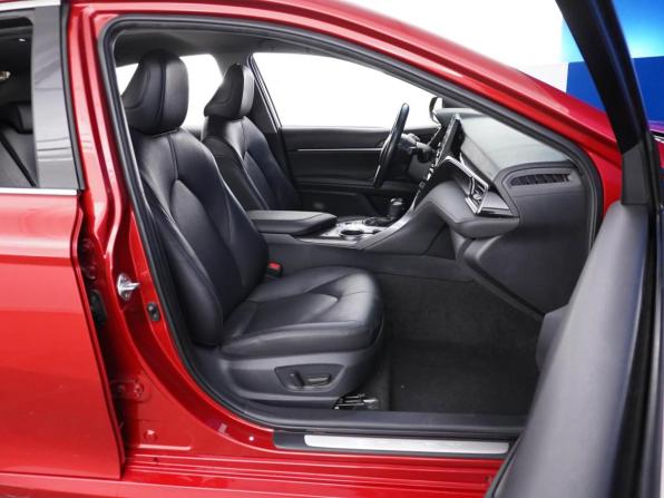 Toyota Camry VIII (XV70) Рестайлинг с пробегом 2021 года, цена 3 498 077 рублей, 28116 км, седан, Автокод Объявления