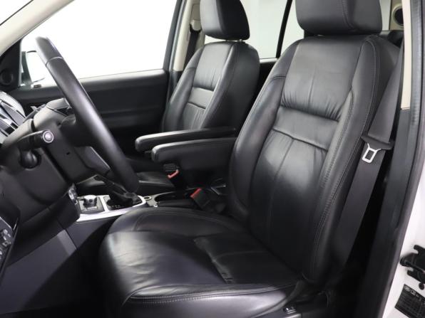Land Rover Freelander II Рестайлинг с пробегом 2012 года, цена 1 245 700 рублей, 173196 км, внедорожник, Автокод Объявления