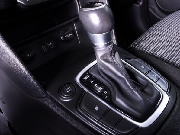 Hyundai Kona I с пробегом 2019 года, цена 1 749 000 рублей, 114170 км, внедорожник, Автокод Объявления
