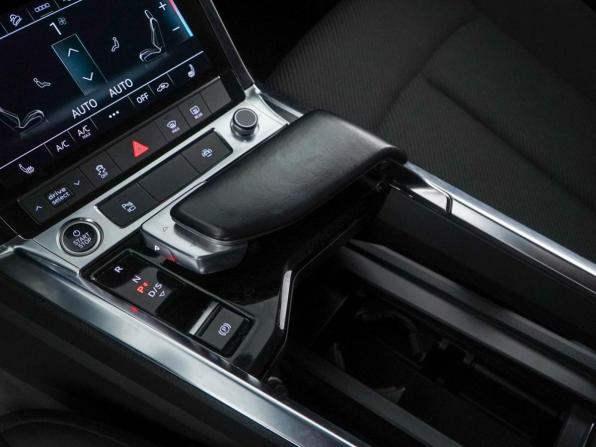 Audi e-tron I с пробегом 2021 года, цена 3 849 077 рублей, 34333 км, внедорожник, Автокод Объявления