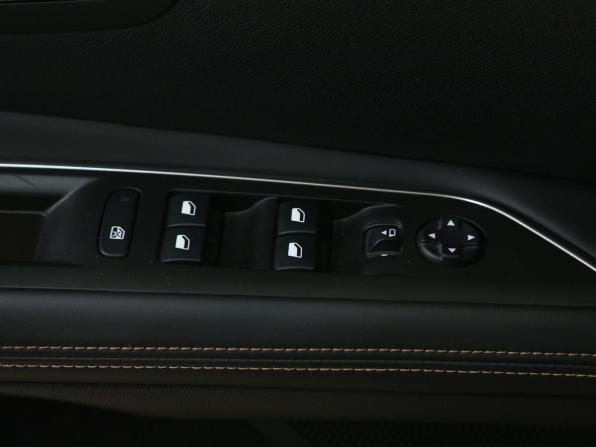 Peugeot 3008 II с пробегом 2018 года, цена 1 885 000 рублей, 115000 км, внедорожник, Автокод Объявления