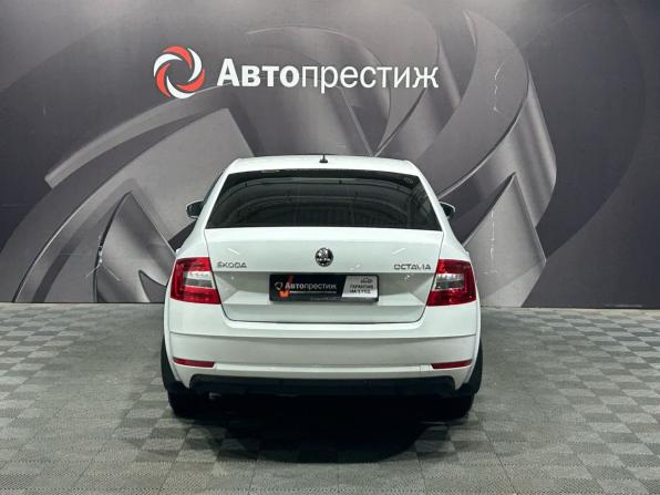 Skoda Octavia III (A7) Рестайлинг с пробегом 2017 года, цена 1 520 000 рублей, 165287 км, лифтбек, Автокод Объявления