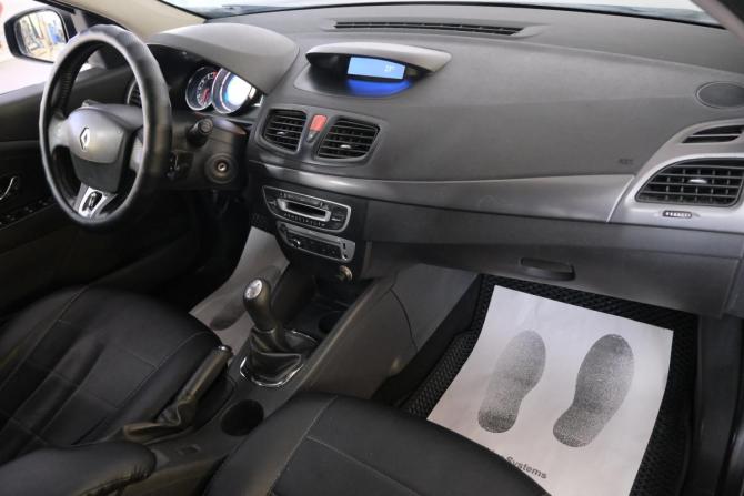 Renault Fluence I Рестайлинг с пробегом 2014 года, цена 649 000 рублей, 383000 км, седан, Автокод Объявления
