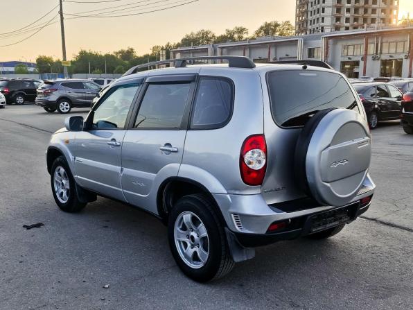 Chevrolet Niva I Рестайлинг с пробегом 2009 года, цена 376 000 рублей, 189308 км, внедорожник, Автокод Объявления