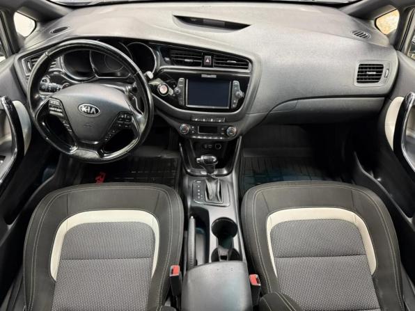 Kia Ceed II Рестайлинг с пробегом 2017 года, цена 1 211 506 рублей, 180922 км, хэтчбек, Автокод Объявления