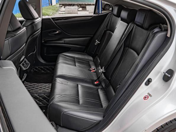 Lexus ES VII с пробегом 2018 года, цена 3 120 000 рублей, 137486 км, седан, Автокод Объявления
