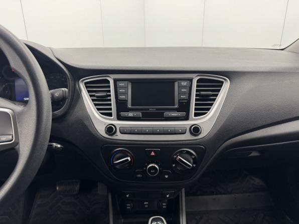 Hyundai Solaris II Рестайлинг с пробегом 2021 года, цена 1 570 000 рублей, 92895 км, седан, Автокод Объявления
