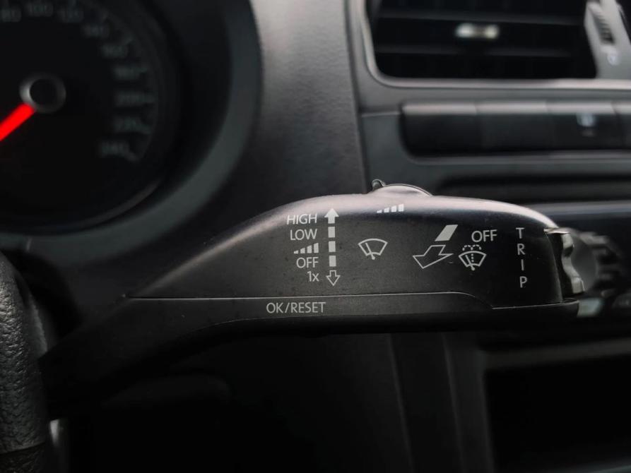 Volkswagen Polo V Рестайлинг Санкт-Петербург  - изображение 11
