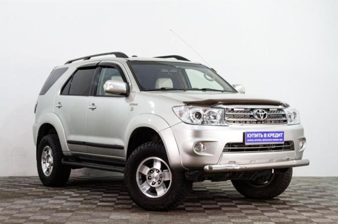 Toyota Fortuner I Рестайлинг с пробегом 2010 года, цена 2 619 000 рублей, 165000 км, внедорожник, Автокод Объявления