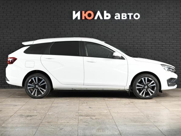Lada (ВАЗ) Vesta I Рестайлинг (NG) с пробегом 2024 года, цена 1 295 000 рублей, 63051 км, универсал, Автокод Объявления