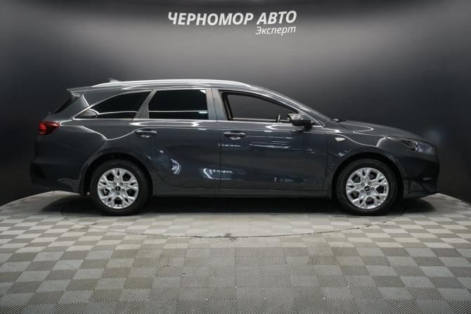 Kia Ceed III Рестайлинг с пробегом 2021 года, цена 1 990 000 рублей, 138000 км, универсал, Автокод Объявления