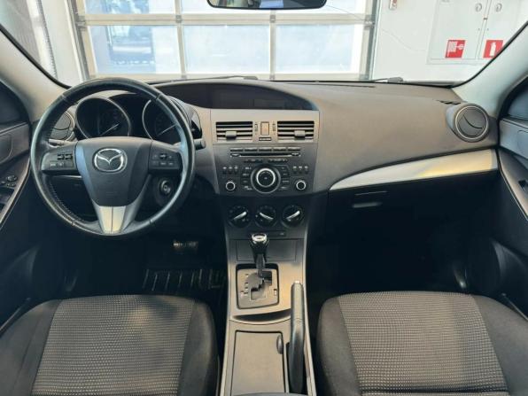 Mazda 3 II (BL) Рестайлинг с пробегом 2012 года, цена 879 000 рублей, 203857 км, седан, Автокод Объявления