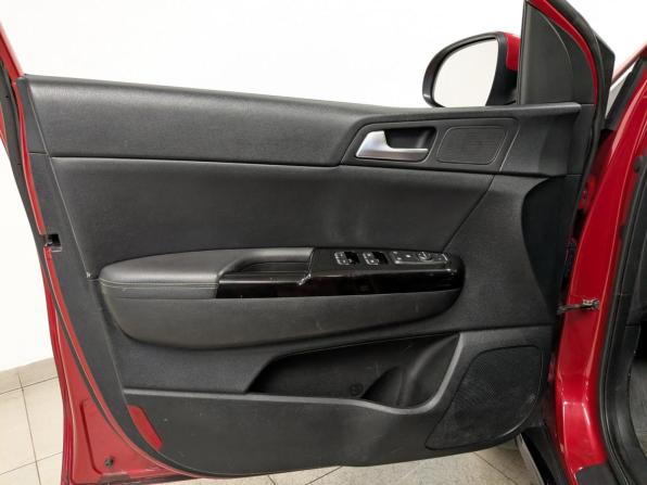 Kia Sportage IV Рестайлинг с пробегом 2021 года, цена 2 130 000 рублей, 173076 км, внедорожник, Автокод Объявления