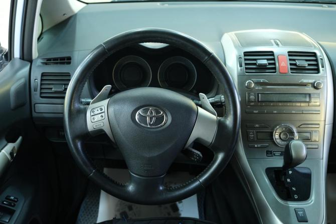 Toyota Auris I с пробегом 2007 года, цена 899 000 рублей, 147000 км, хэтчбек, Автокод Объявления