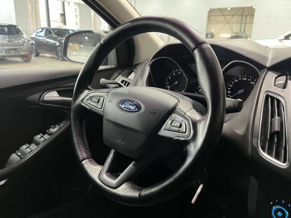 Ford Focus III Рестайлинг с пробегом 2015 года, цена 919 000 рублей, 100073 км, седан, Автокод Объявления