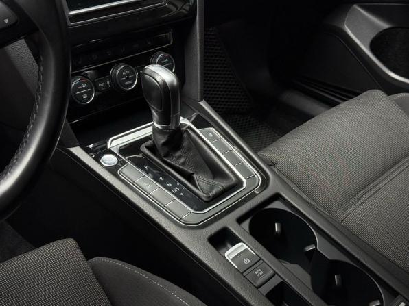 Volkswagen Passat B8 с пробегом 2017 года, цена 1 899 000 рублей, 119000 км, седан, Автокод Объявления