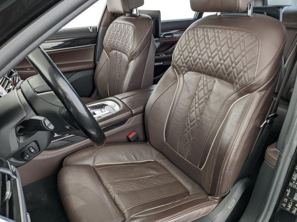 BMW 7 серии VI (G11/G12) с пробегом 2017 года, цена 3 800 000 рублей, 117899 км, седан, Автокод Объявления