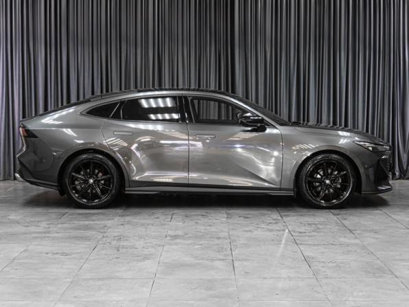 Changan UNI-V I с пробегом 2023 года, цена 2 249 000 рублей, 34635 км, лифтбек, Автокод Объявления