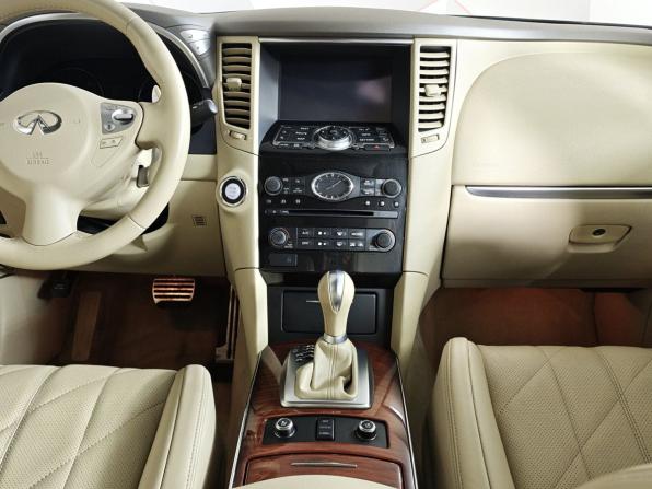 Infiniti QX70 с пробегом 2014 года, цена 2 830 000 рублей, 73401 км, внедорожник, Автокод Объявления