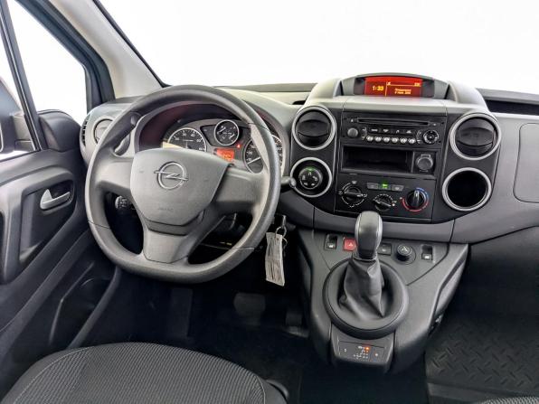 Opel Combo PCMA с пробегом 2021 года, цена 2 110 000 рублей, 48701 км, компактвэн, Автокод Объявления