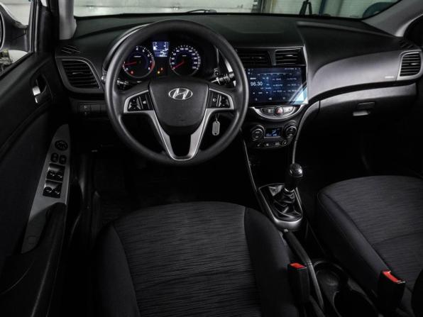 Hyundai Solaris I Рестайлинг с пробегом 2016 года, цена 1 019 000 рублей, 118861 км, седан, Автокод Объявления