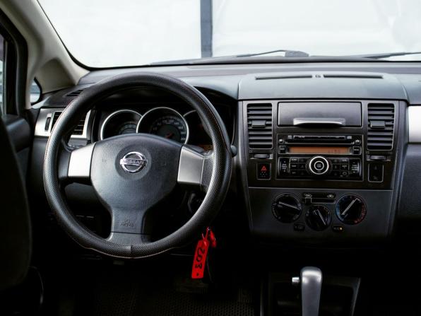 Nissan Tiida I Рестайлинг с пробегом 2011 года, цена 642 111 рублей, 176177 км, хэтчбек, Автокод Объявления