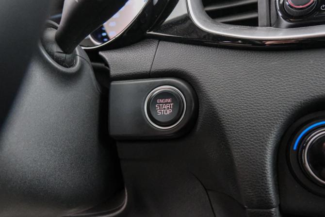Kia Ceed III Рестайлинг с пробегом 2022 года, цена 2 249 000 рублей, 43100 км, хэтчбек, Автокод Объявления