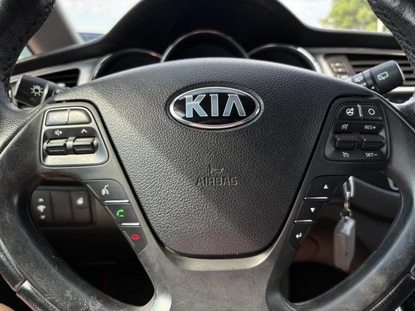 Kia Ceed II Рестайлинг с пробегом 2015 года, цена 1 376 000 рублей, 135806 км, хэтчбек, Автокод Объявления
